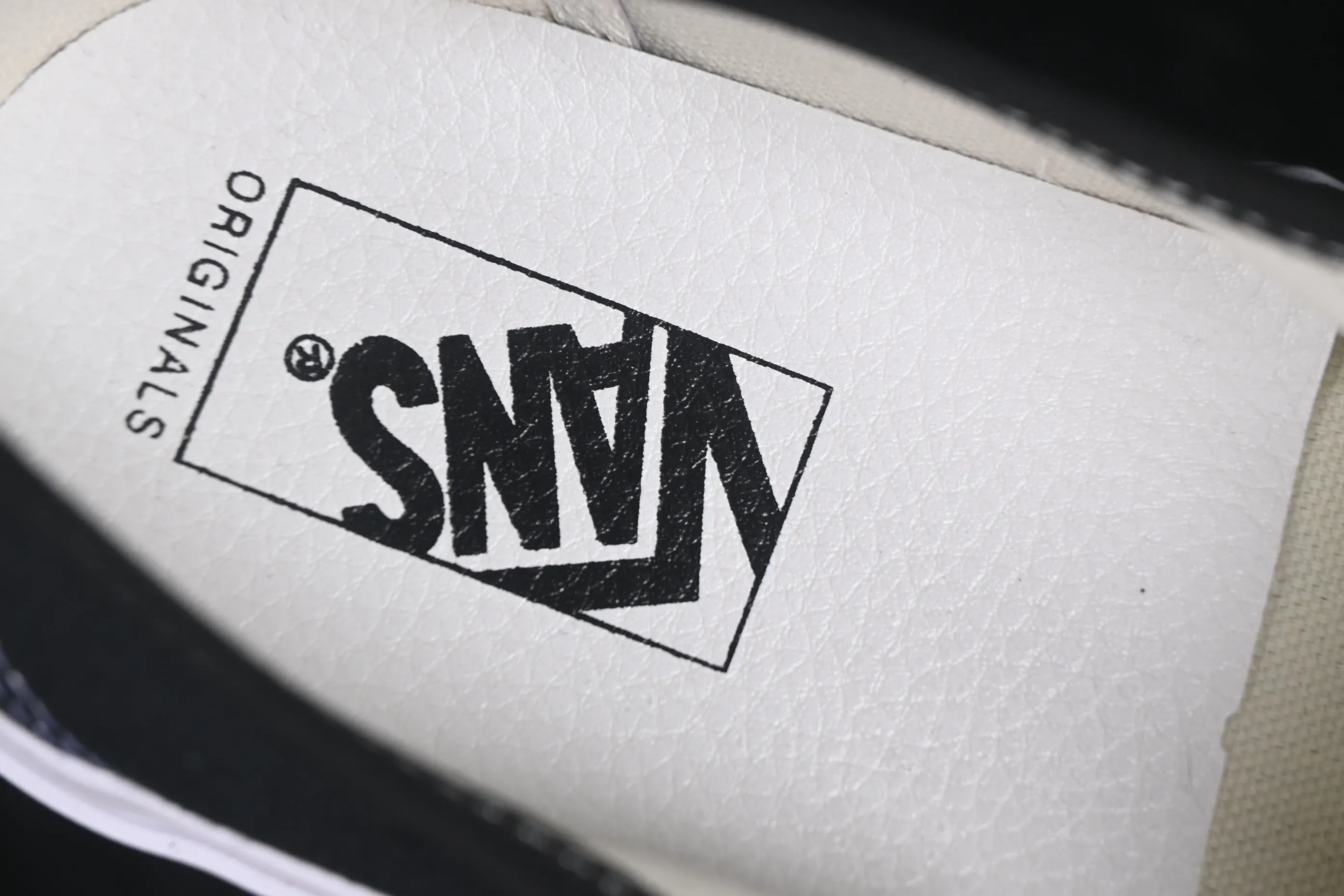 All categories Vans Vans series Vans Low Vans Authentic 44 Vans low-top casual skateboard shoes VN0A4BV91WX